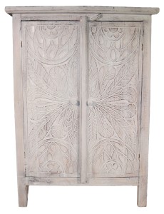 Szafka z  drewna wys. 95 cm 