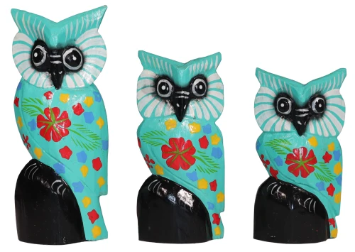 Zestaw trzech sów z drewna  - wys.  15 cm,  17 cm,  20 cm   / 4 kolory 31210