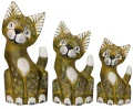 Zestaw trzech kotów z drewna - wys. 20 cm, 25 cm, 30 cm / 12 kolorów 64513