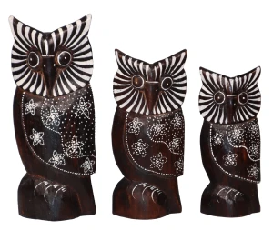 Zestaw trzech sów z drewna  - wys.  15 cm,  18 cm,  22 cm / 4 kolory   