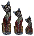 Zestaw trzech kotów z drewna - wys. 15 cm, 20 cm, 25 cm / miks kolorów 14002